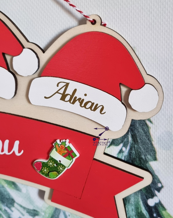 Decoratiune membrii familiei cu caciulite Mos Craciun [5]