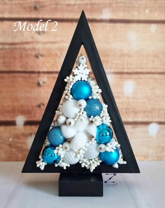 Mini decoratiune de Craciun: bradut din lemn impodobit cu globuri stralucitoare, 25cm [1]