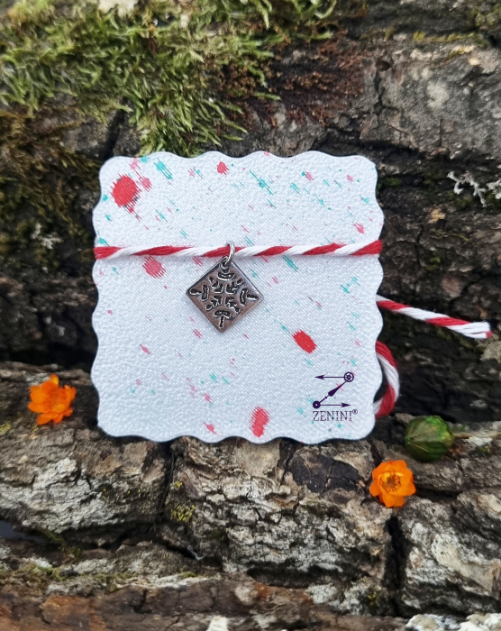 Martisor model de inspiratie traditionala, din argint [3]