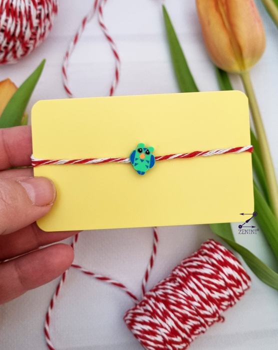 Martisor pentru copii: bratara cu bufnite colorate [2]