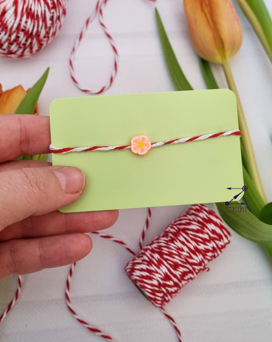 Martisor pentru copii: bratara cu flori colorate [2]