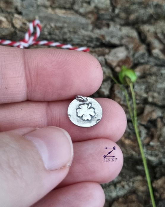 Martisor trifoi cu patru foi, din argint [2]