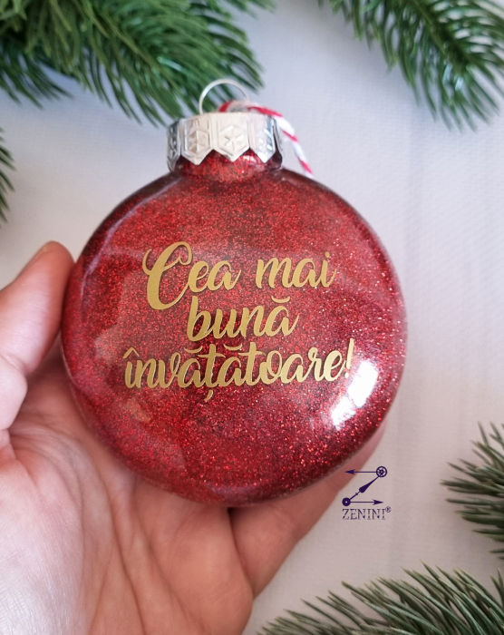Set cadou Craciun pentru invatatoare: esarfa eleganta, glob plastic personalizat si lumanare din ceara naturala de albine [2]