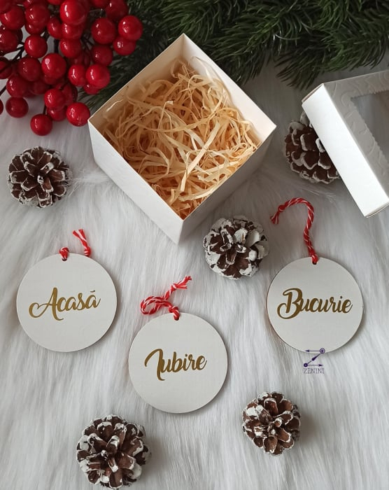 Set ornamente Craciun cu doua fete [2]