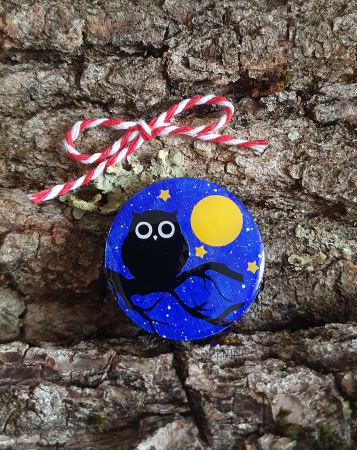 Martisor - Brosa bufnita si luna, glazurata cu rasina