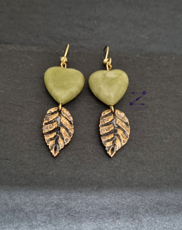 Cercei cu frunze din bronz si inimi de jad [1]