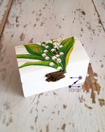 Cutii verighete - Cutiuta verighete din lemn, decorata cu lacramioare, cu pernuta din satin catifelat - personalizata