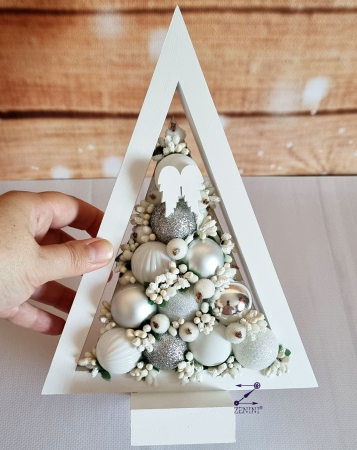 Mini decoratiune de Craciun: bradut din lemn impodobit cu globuri stralucitoare, 25cm [4]