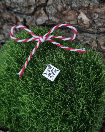 Martisor model de inspiratie traditionala, din argint [1]