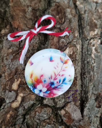 Martisor - Martisor cu flori glazurat cu rasina