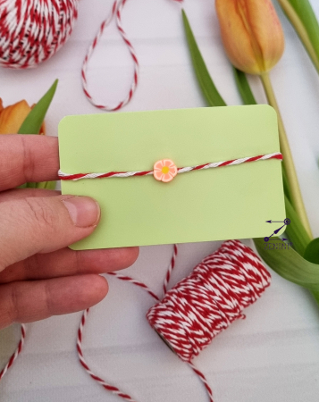 Martisor pentru copii: bratara cu flori colorate [1]