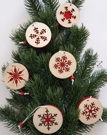 Set 6 ornamente cu fulgi de zapada