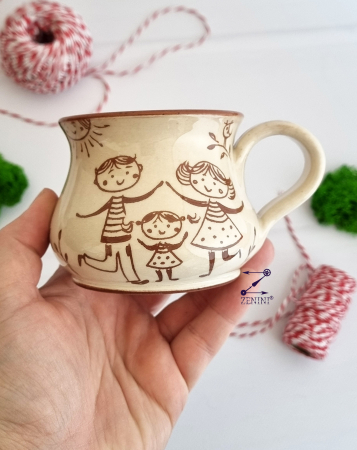 Set cadou 8 martie pentru mama: cana ceramica, esarfa eleganta, brosa martisor si bomboane Raffaello [4]