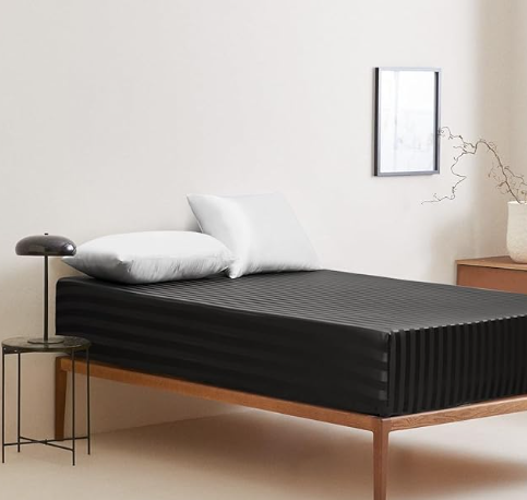Cearceaf 140×200 cm Satin negru cu Dungi – Respirant, Elastic Integral, Bonnet 15–30 cm [6]