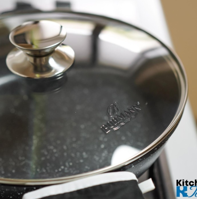 Cratita din aluminiu 28x28x7.5cm, cu capac, marmorata, cu lingura din teflon, Bohmann [4]