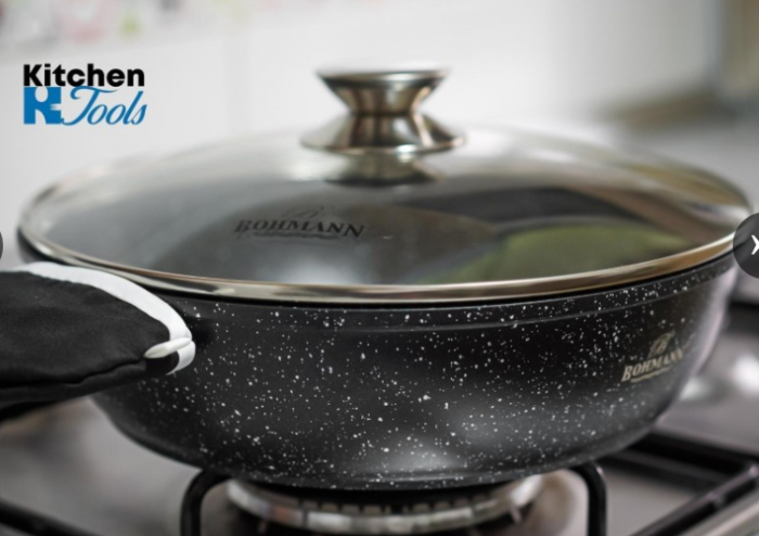 Cratita din aluminiu 28x28x7.5cm, cu capac, marmorata, cu lingura din teflon, Bohmann [3]