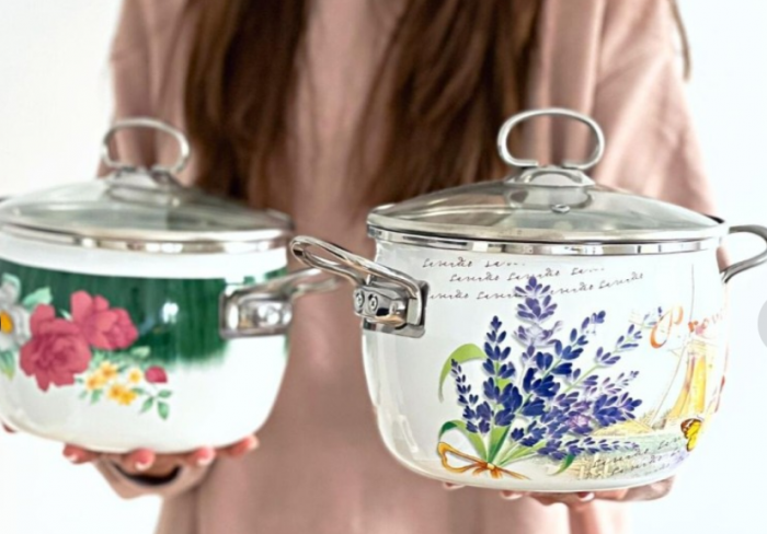 Cratita emailata 2.4L, 18cm, capac din sticla yena Bohmann, model lavanda [5]