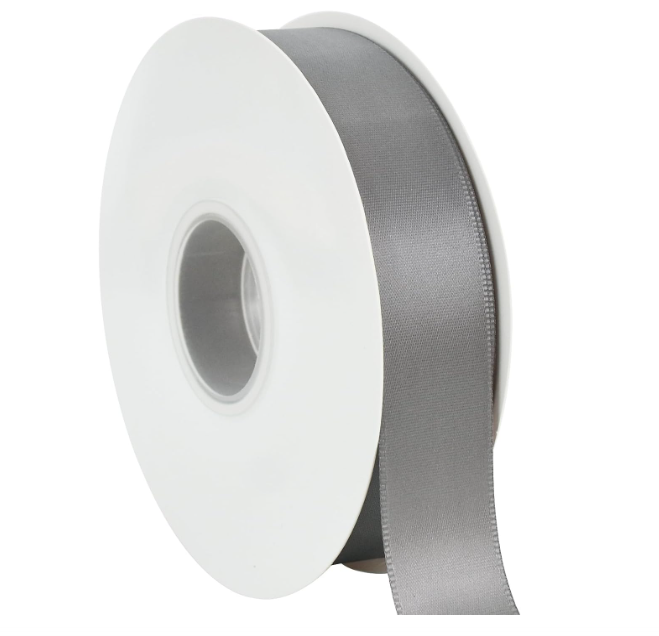 Panglica satin argintiu ,   2,5,  cm A  45,  m, textura lucioasa pentru buchete, cadouri si decoratiuni