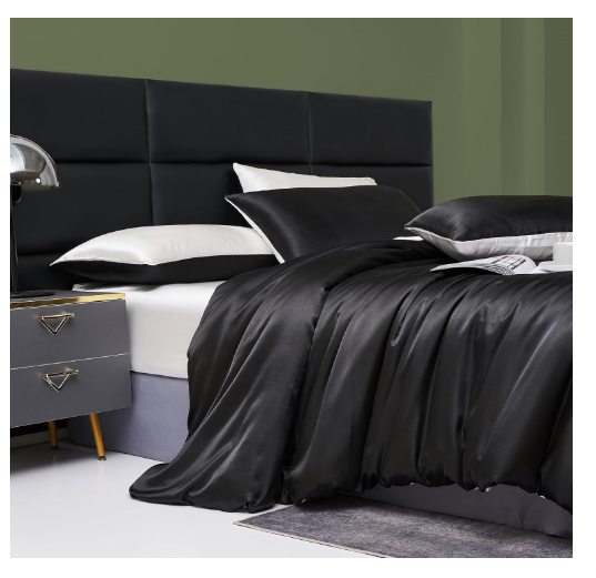 Set husă pilotă satin negru-alb 240×260 cm + 2 fețe pernă 65×65 cm, textură mătăsoasă și fermoar [2]