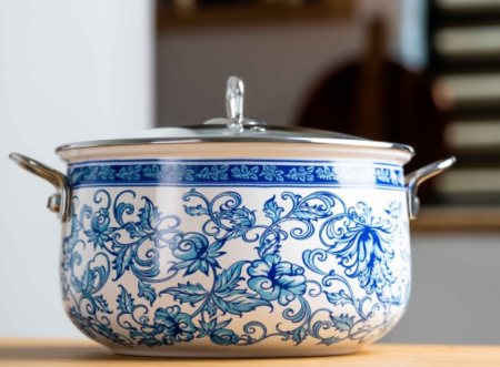 Cratita emailata, 26x16cm, 8.5 litri, manere cromate, capac sticla, inclusiv inductie, Goldmann, model floral albastru [7]