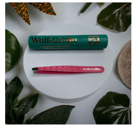Pensetă profesională Wolf & Griffin Ultimate Precision – oțel inoxidabil, vârf oblic, husa compactă [1]