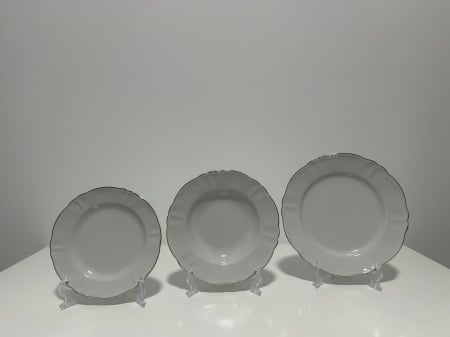 Servicii de masa - Serviciu de Masa pentru 18 piese rotund, Apulum, margine aurie, valurit