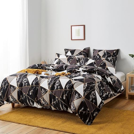Lichidare Stoc - set husa pilota 220x240 cm, model geometric triunghiuri, microfibra, gri/negru/alb/auriu, set 3 piese cu fermoar