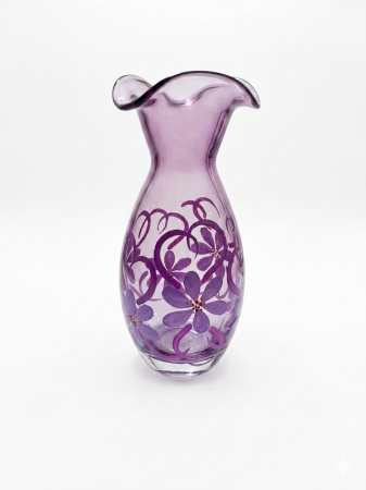 Textile Bucatarie - Vaza decorativa din sticla Mother Purple Floral, 22 cm, design pictat cu flori mov, forma eleganta cu margine ondulata