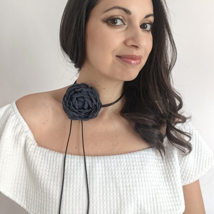colier-choker-floare-trandafir-voal-gri-snur [2]