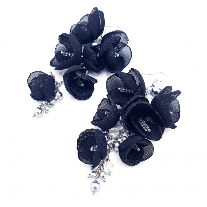 cercei-lungi-statement-flori-negre [3]