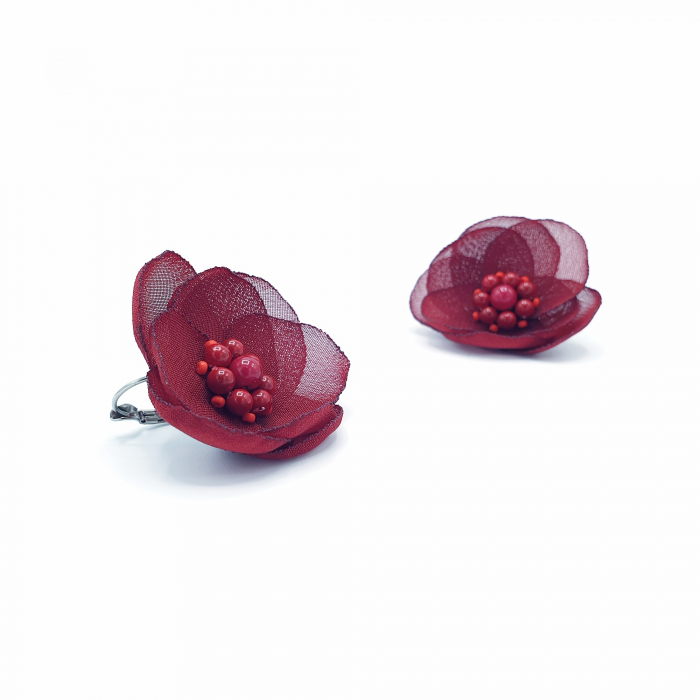 cercei-tortite-floare-bordo-mijloc-rosu-perle [4]