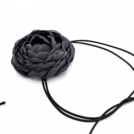 Coliere - colier-choker-floare-trandafir-voal-gri-snur