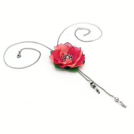 colier-lung-pandantiv-floare-roz [1]