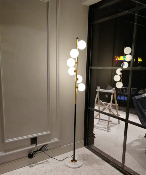 Lampadar LED Gold Globes TVER [5]