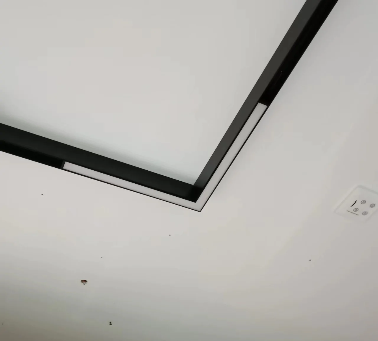 Produse Noi - Colt LED Sina Magnetica, Lumina Neutra, Incastrata, 24W, Negru