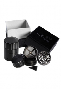 Grindere tutun si ierburi - Grinder metalic 'Black Leaf' Startrails, Negru, 4 parti, Ø42mm