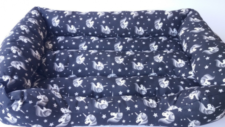 Produse pentru Caini - Patut negru & unicorn 45/58 cm