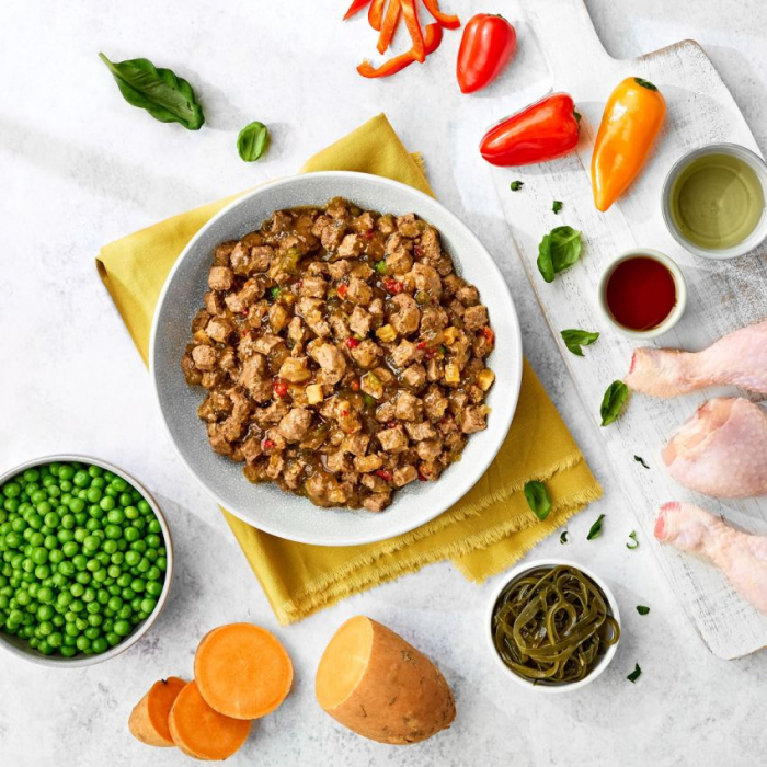 Conserva Naturo Adult cu Carne de Rata, Fructe si Legume in Sos cu Ierburi Aromatice 390g [3]
