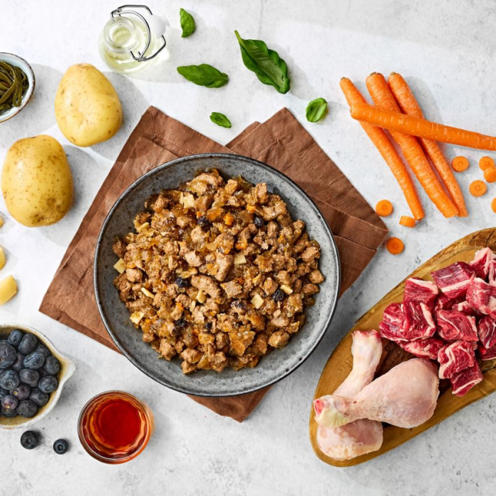 Conserva Naturo Adult cu Carne de Vita si Pui, Amestec de Legume si Fructe in Jeleu cu Ierburi Aromatice 390g [3]
