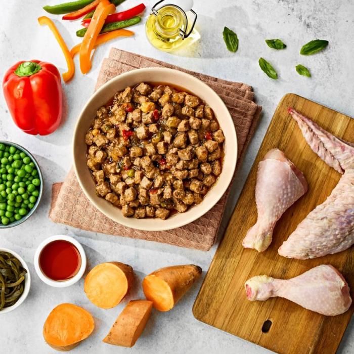 Conserva Naturo Senior cu Carne de Curcan si Pui, Amestec de Fructe si Legume in Sos cu Ierburi Aromatice 390g [3]