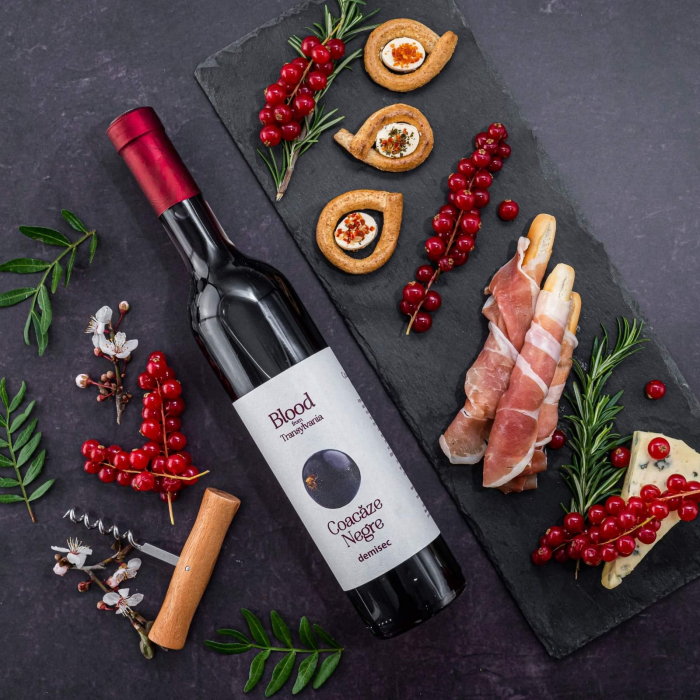 Vin din Coacaze Negre [2]