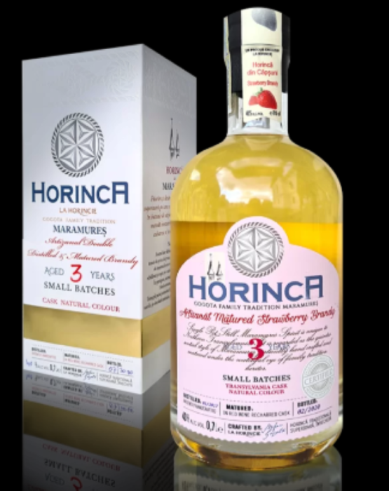Horinca de capsuni La Horincie Gogota , Superioara maturata 3 ani , 0.7L [1]