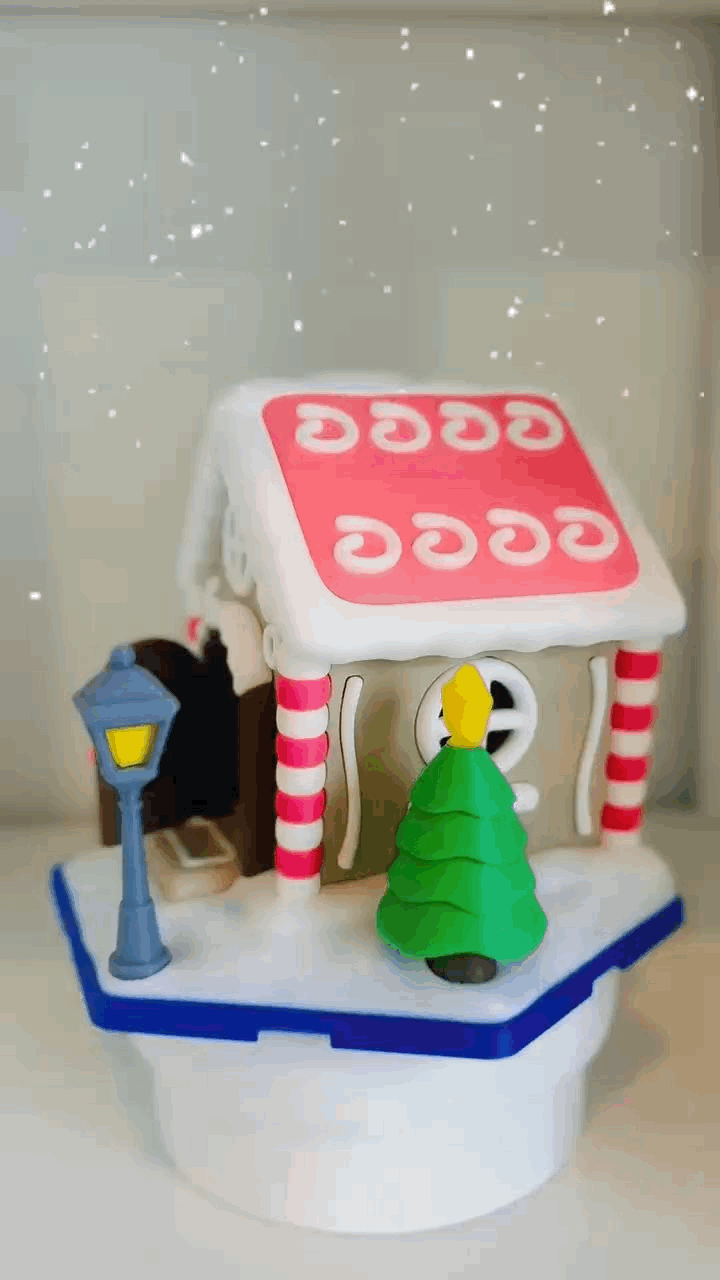 Minis - Casuta Turta Dulce - cadou 2 figurine asortate