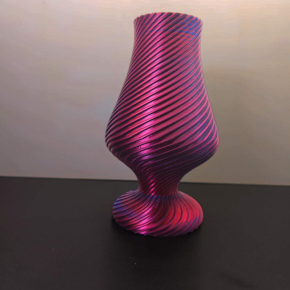 Vază Decorativă în Formă de Pocal– Design Unic cu Efect Spiralat [3]
