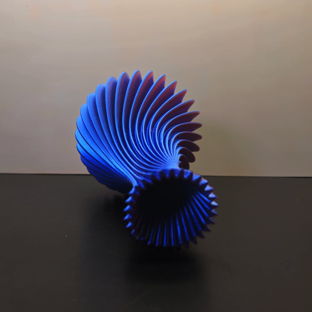 Vază Decorativă Spirală 3D – Design Unic cu Efect în Relief [6]