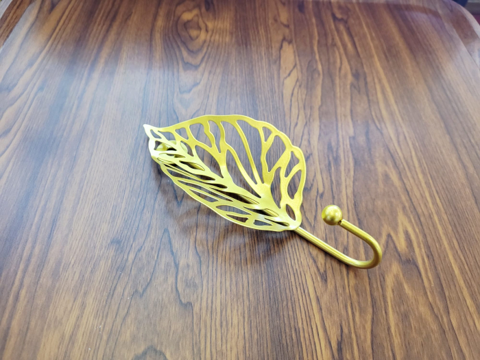 Cuier decorativ BG 023 GOLD – metal auriu, elegant și versatil [2]