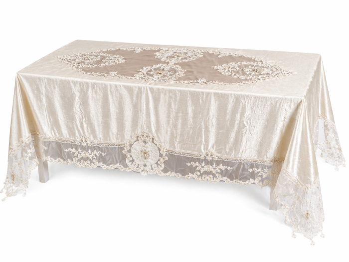 Față de masă catifea crem 7788 cu dantelă brodată și cristale 180x270 cm [2]