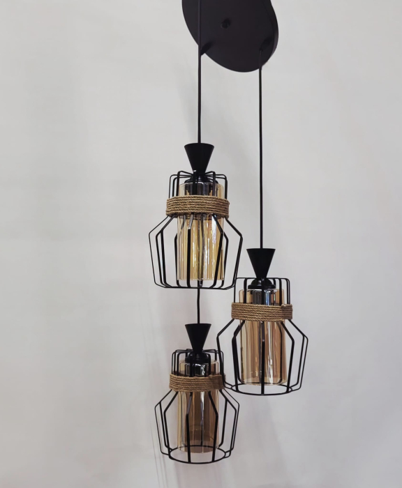 Lustră 3076/3, 3 abajururi sticlă aurie, cadru metal negru cu sfoară, cablu reglabil [1]