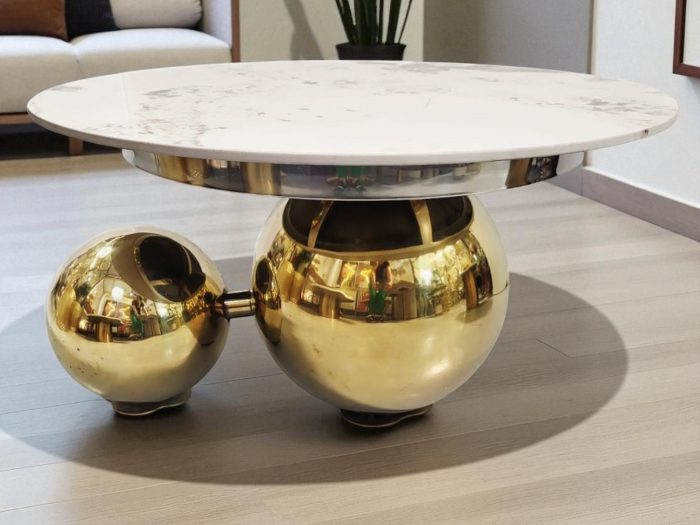 Masă de cafea 103, rotundă, metal auriu cu blat compozit de marmură alb și maro [1]