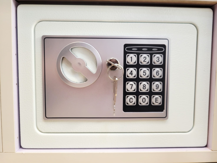 Masă de machiaj 659 bej din MDF cu oglindă LED integrată, blat din sticlă securizată, comodă cu sertare și seif [2]